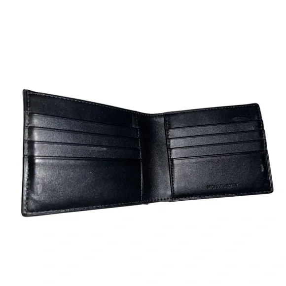 Michael Kors Wallet - Picture 4 of 4